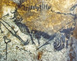Polowanie ze zranionym bizonem w Lascaux